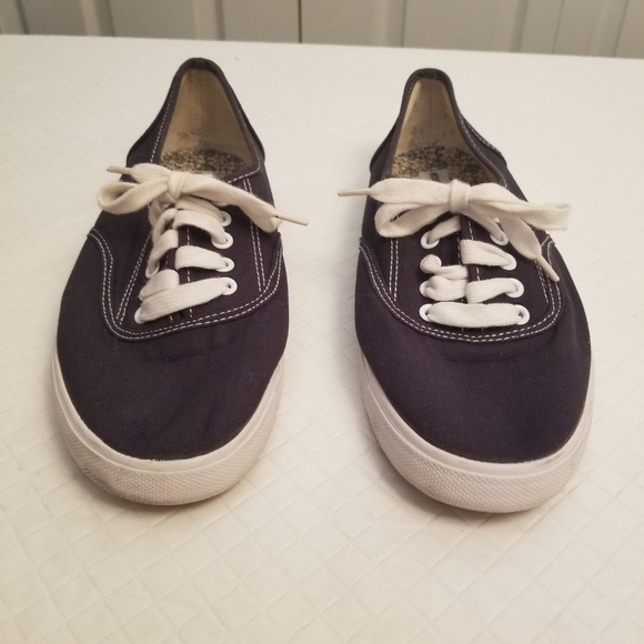 Mossimo Supply Co. Shoes - MOSSIMO SUPPLY CO Black Canvas Walking Tennis Shoes Womens Size 8.5